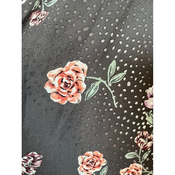 Torrid Dark Gray Floral Blouse - Picture 5 of 14